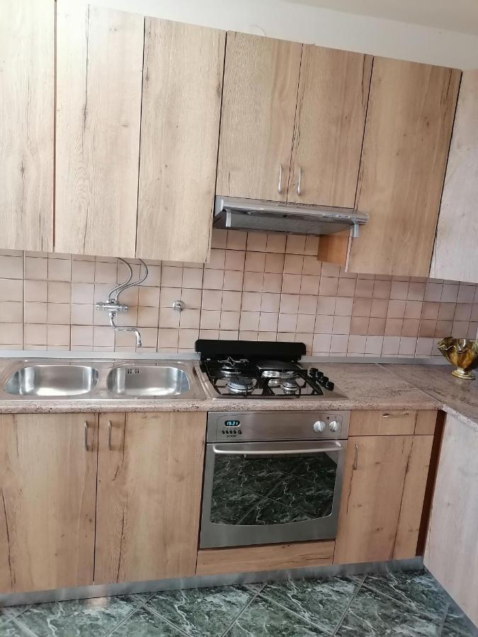 Apartmani Andelo I Ruzica Mundanije Extérieur photo